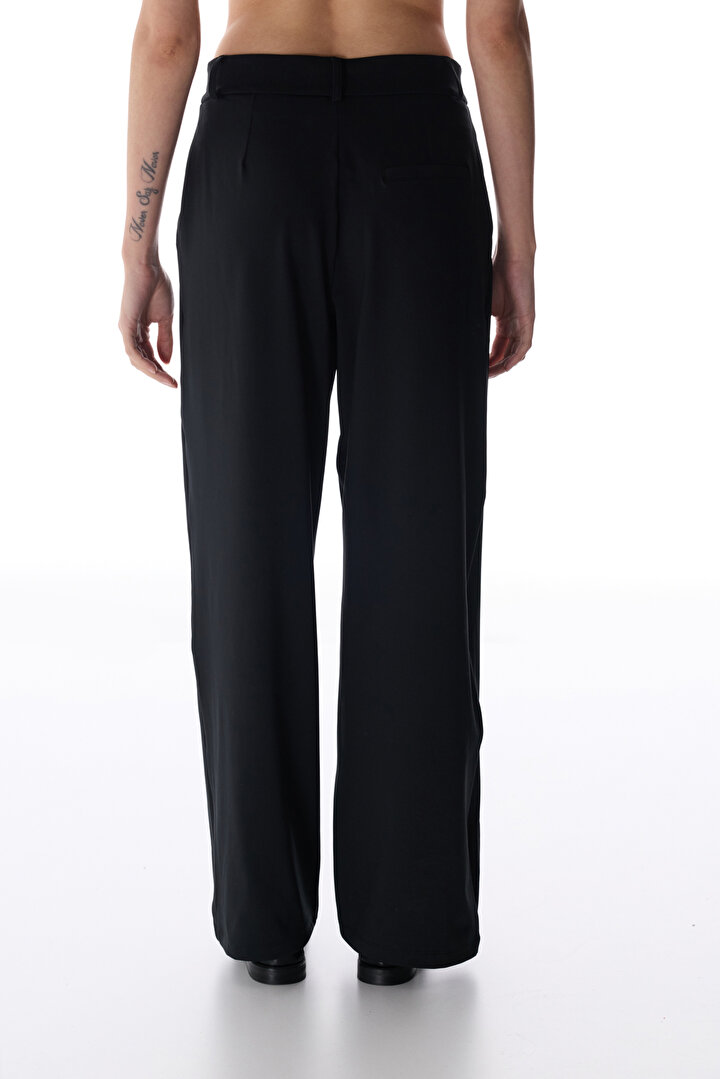 Black Pleated Daily Pants - 2