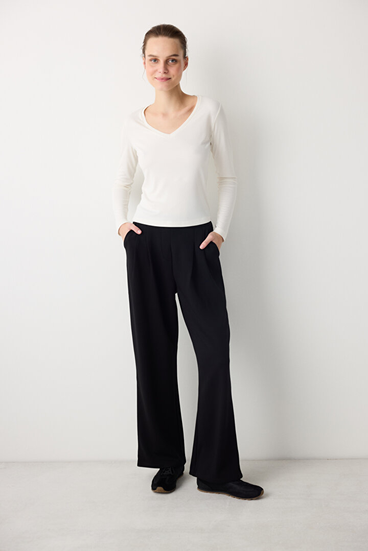 Chic Pleated Black Pants - 2