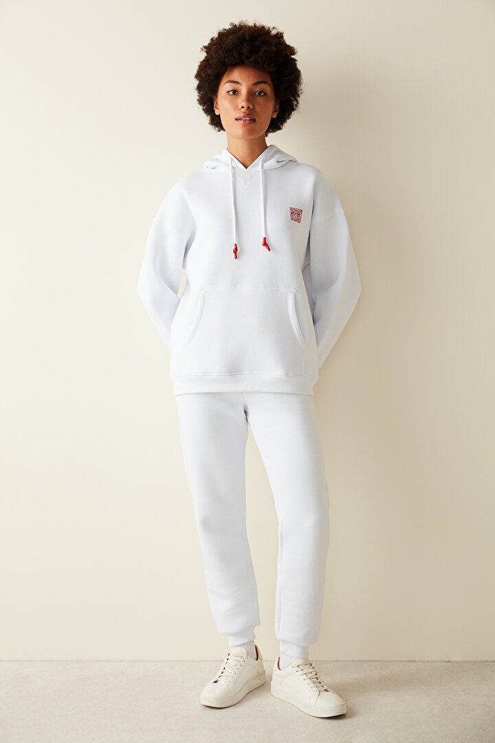 Beyaz Kapüşonlu İçi Şardonlu Kanguru cepli  Oversize Sweatshirt - 2