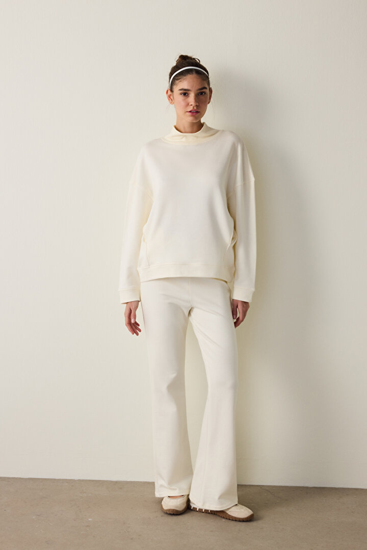 White Flowy Turtleneck Sweatshirt - 1