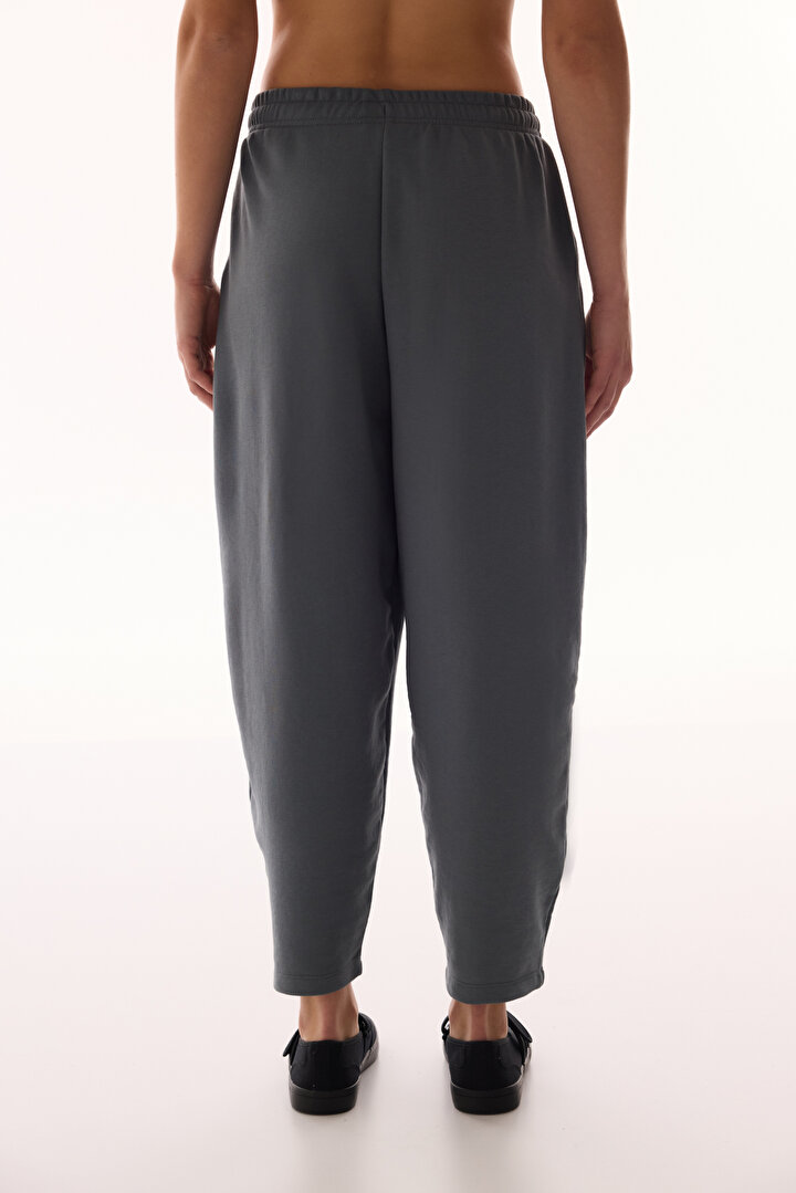 Gray Balloon Shaping Sweatpants - 2