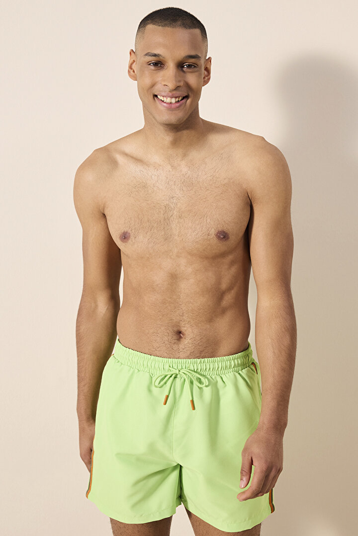 Man Light Green Sea Short - 2