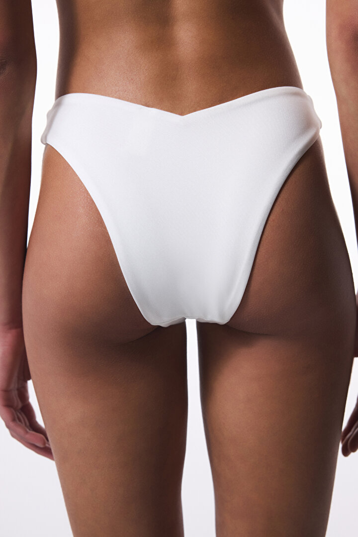 Beyaz Pearl Boncuklu V Kesim Bikini Altı  - 2