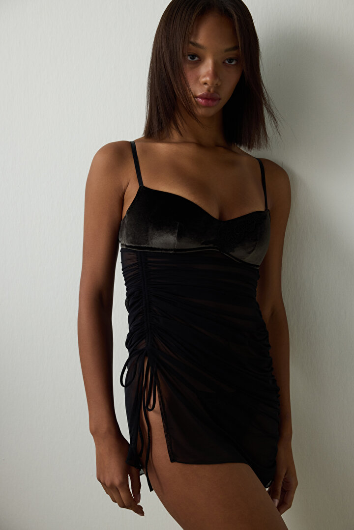 Siyah Ayarlanabilir Askılı Tül Detaylı Kadife Babydoll - 1