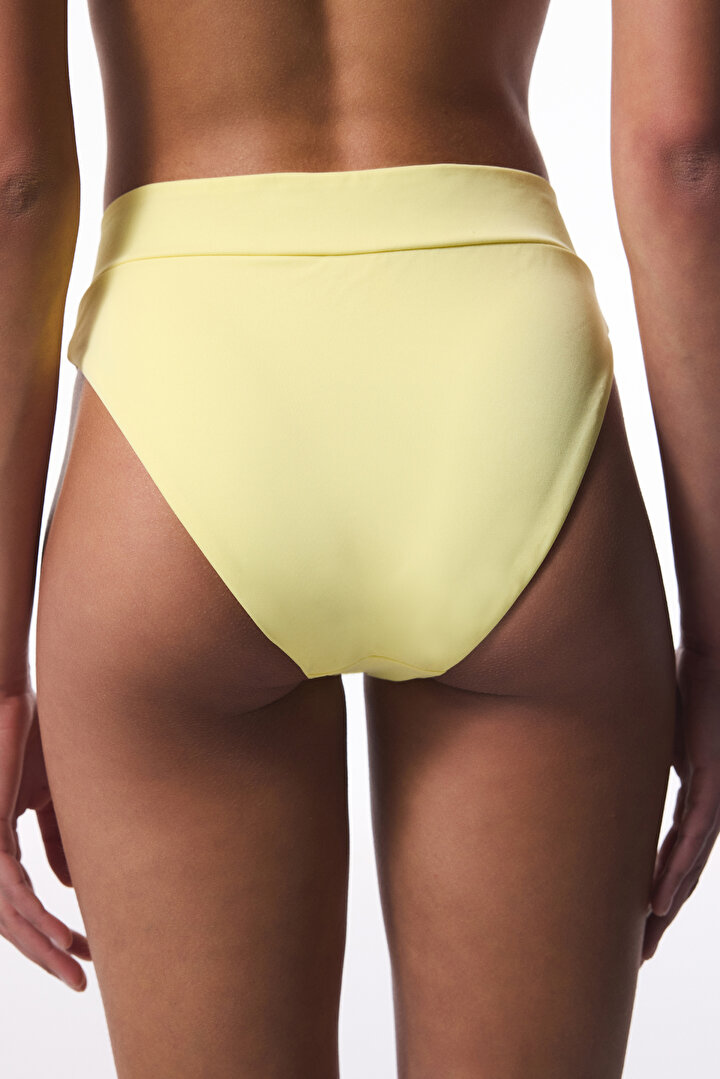 Sarı V Kesimli Slip Bikini Altı - 2