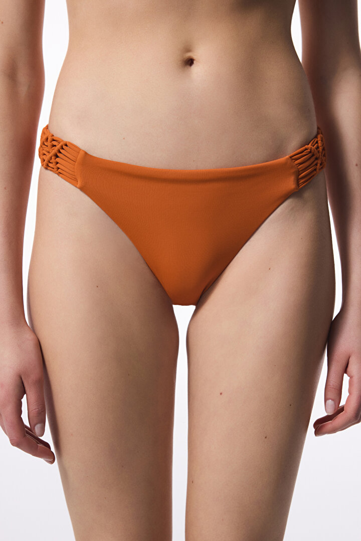 Turuncu Makrome Detaylı Bikini Altı - 1