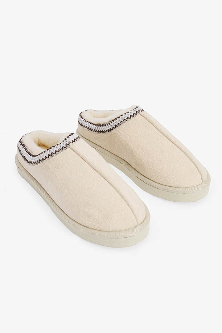 Gardenia Hannah Embroidered Detailed Home Slippers - 2