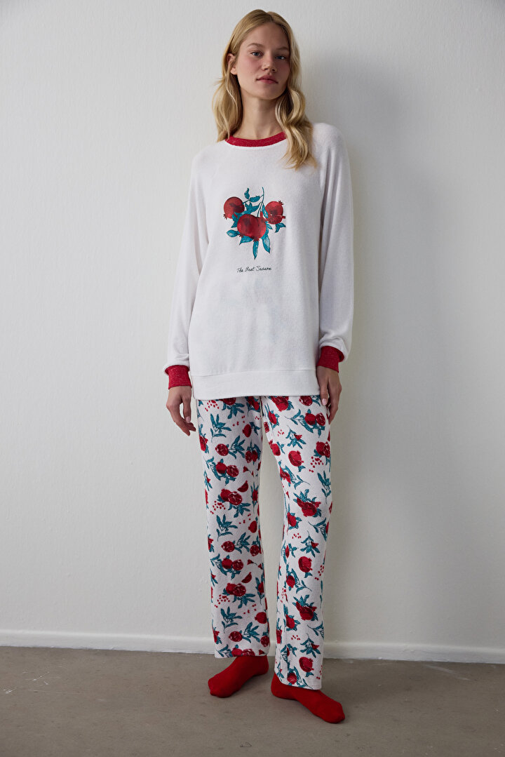 Off White Best Season New Year Printed Crew Neck Thermal Effect Pajama Top - 2