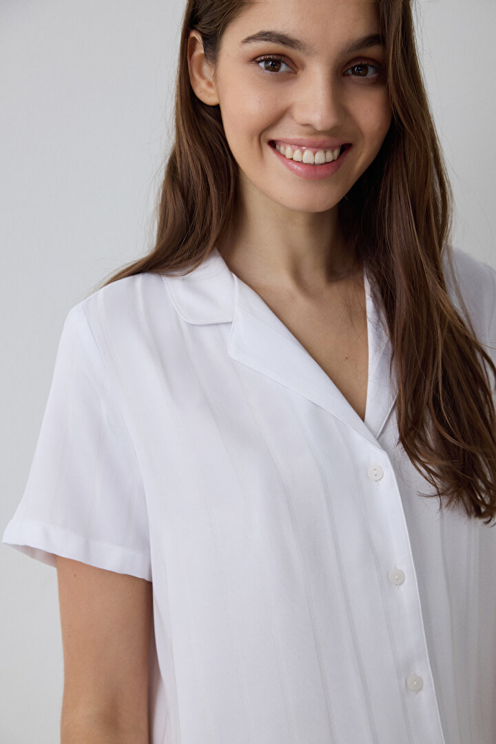 Optik Beyaz Aria Saten Gömlek Yaka Kısa Kollu Pijama Takımı - 2