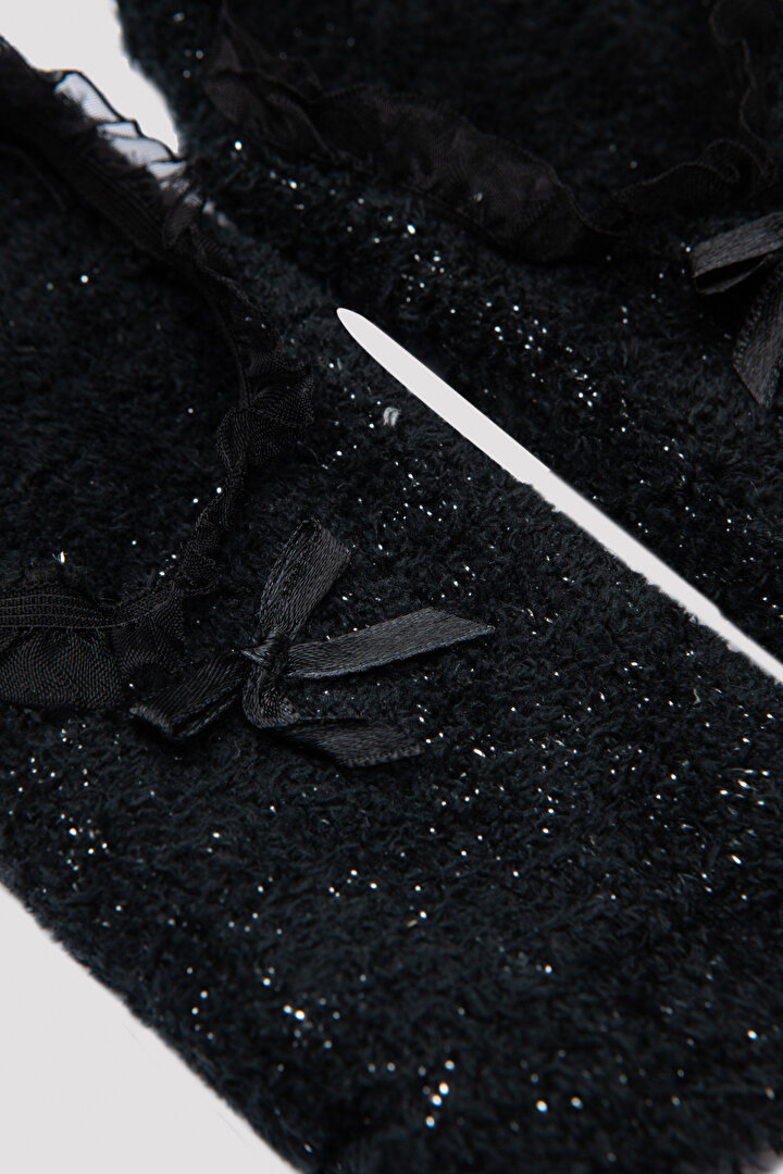 Ruffle Dark Liner Socks - 2