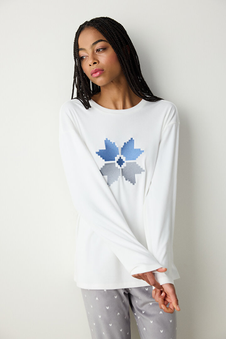 Cute Snowflake Fuzzy White Sweatshirt - 1