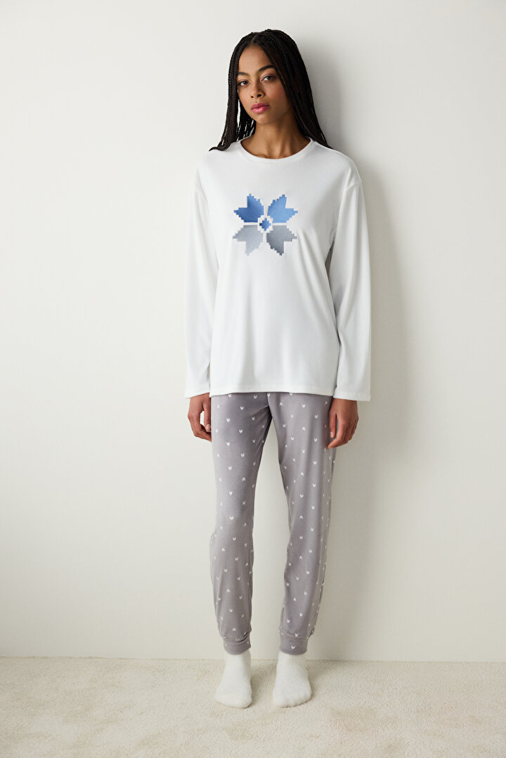 Cute Snowflake Fuzzy White Sweatshirt - 2