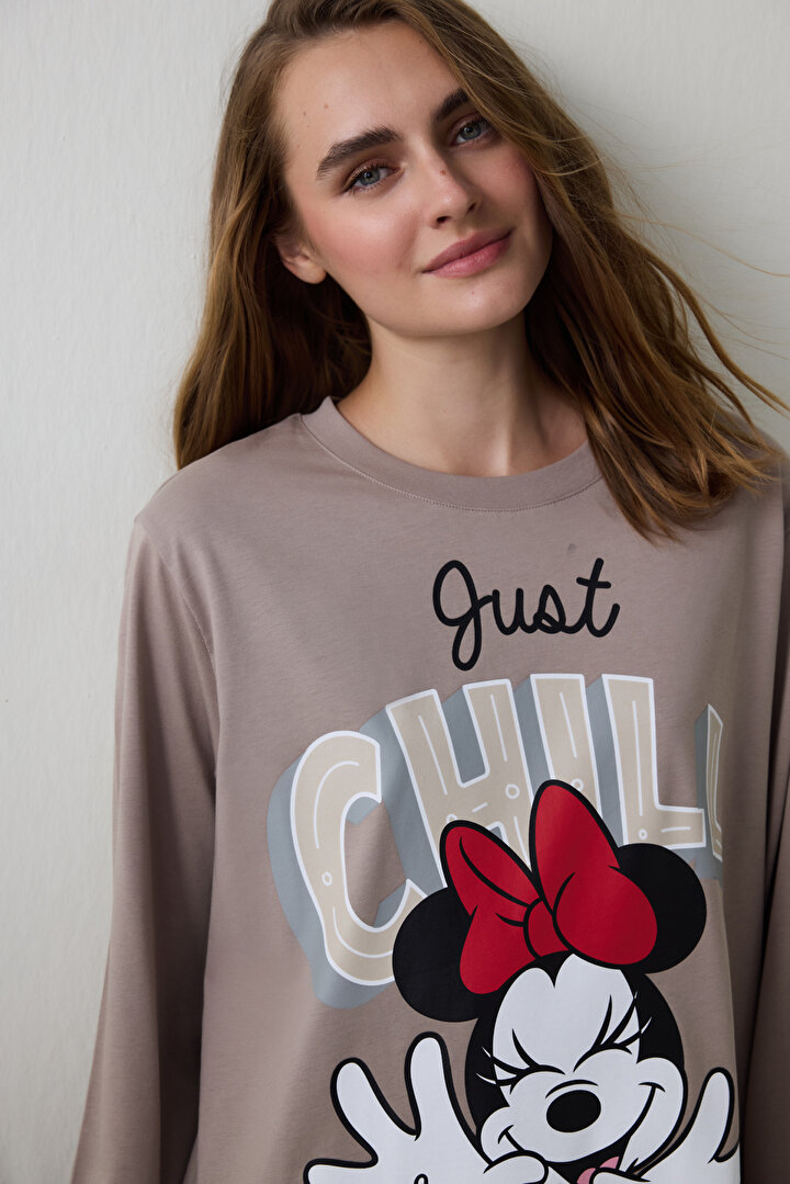 Koyu Bej Just Chill Mickey Mouse Baskılı Uzun Kollu Gecelik - 2