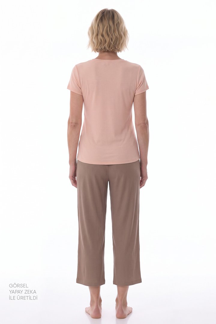 Aging Short Sleeve Capri Pyjama Set - 2