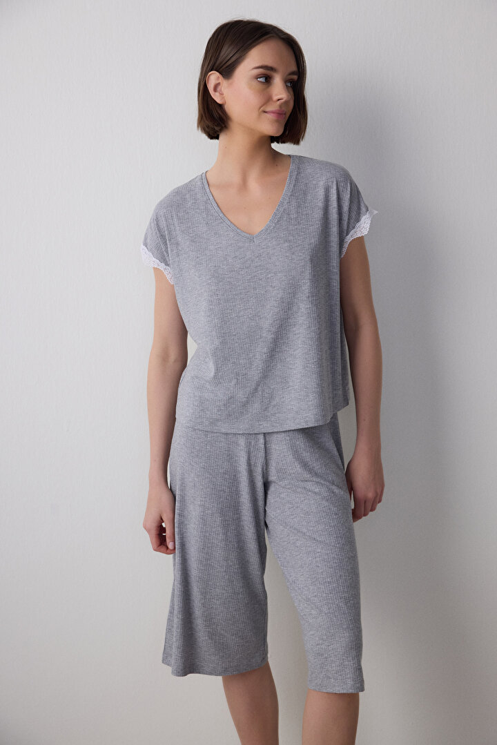 Lilah Solid Ss Gri Melanj Kapri Pijama Takımı - 1