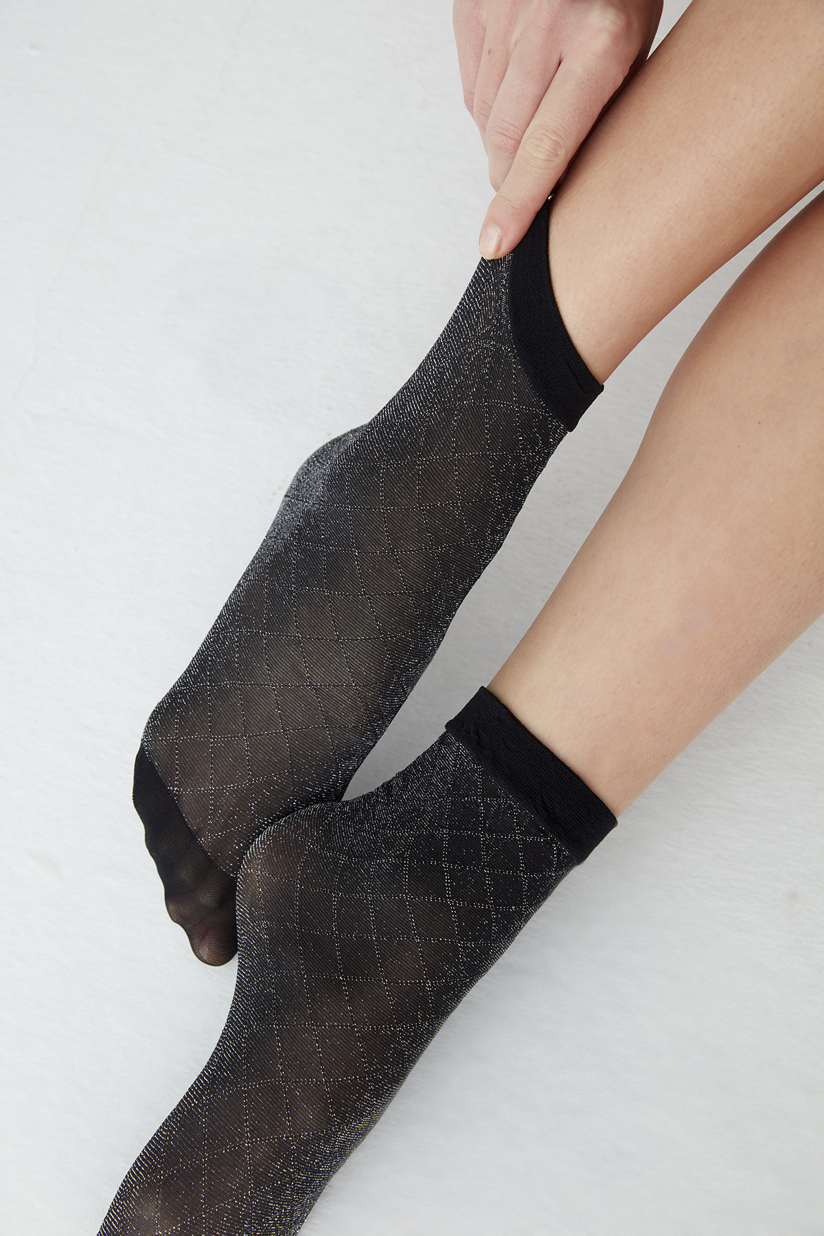 Penti Siyah Cross Shine Soket Çorap. 1