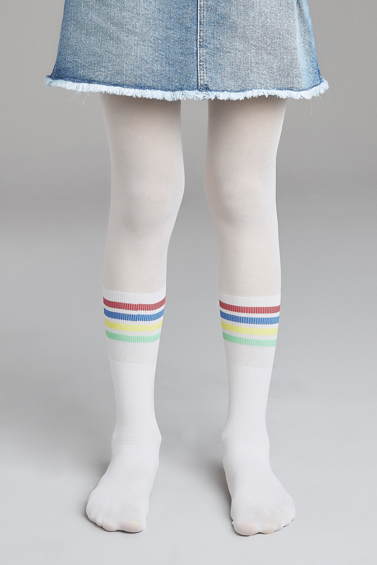 Penti Beyaz Kız Çocuk Renkli Şeritli Külotlu Çorap. 1
