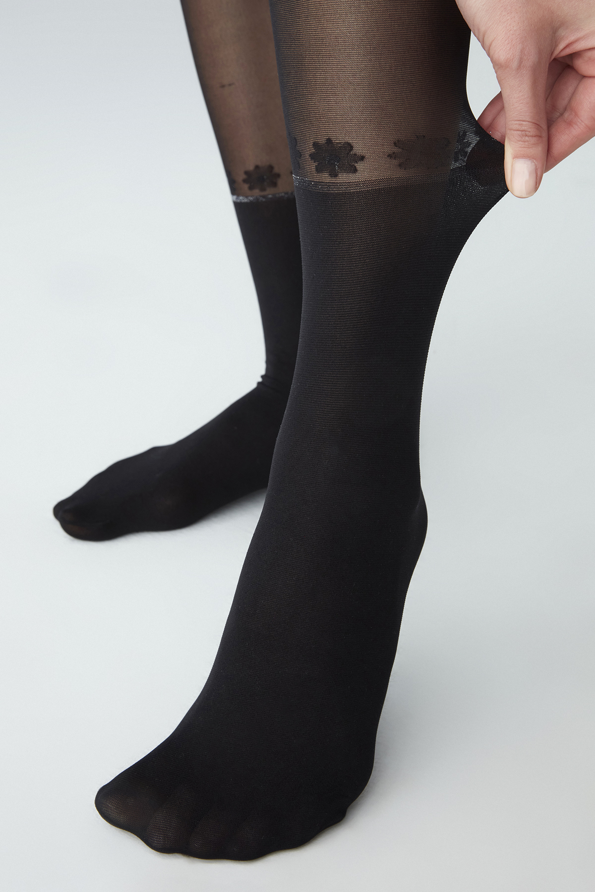 Penti Siyah Cool Daısy Külotlu Çorap. 1