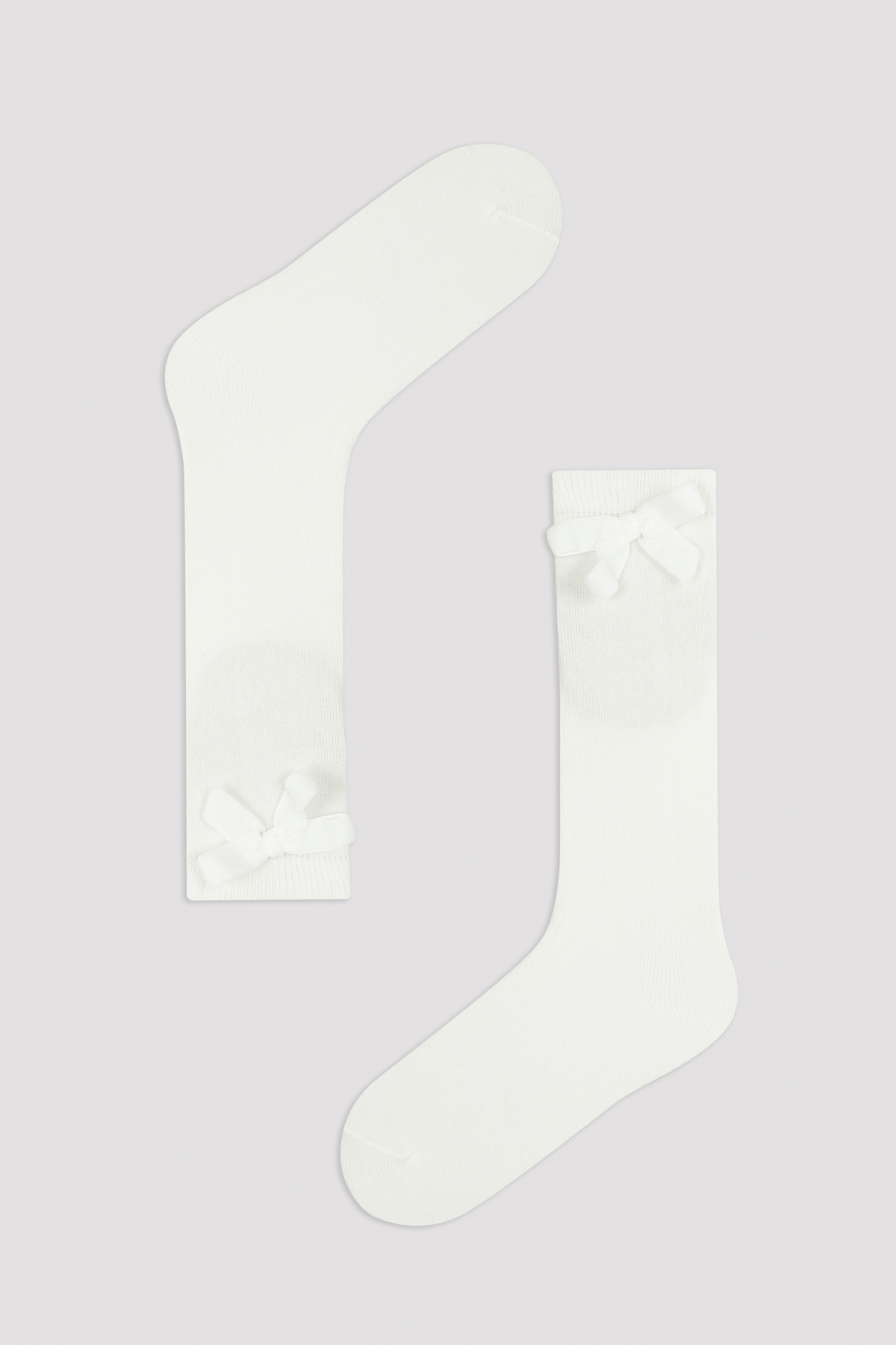 Penti Beyaz Kız Çocuk Kurdaleli Pantolon Çorabı. 1